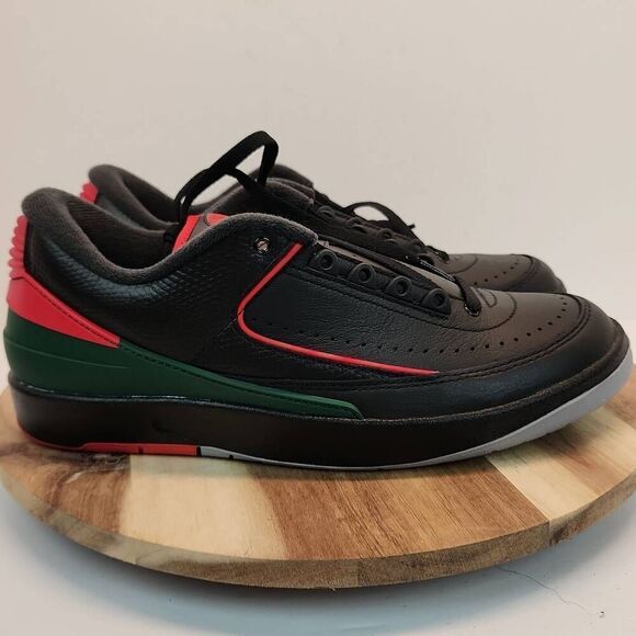 Air Jordan 2 Low Origins Men's Size 9.5 Black Fire Red and Fir Green - Picture 1 of 12